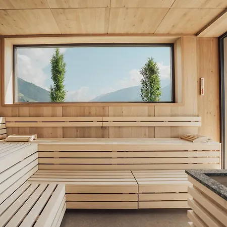 Lisetta 4* Tirolo