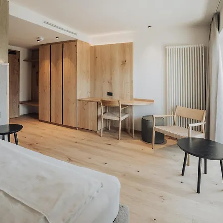 Lisetta Hotel Tirolo